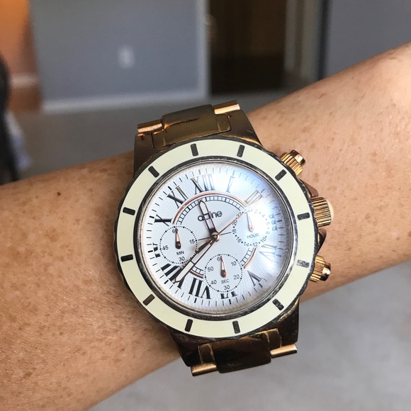 a_line Watch - Picture 3 of 7